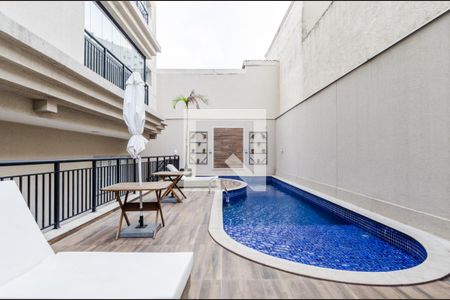 Apartamento à venda com 93m², 3 quartos e 2 vagas Apartamento à venda com 93m², 3 quartos e 2 vagasÁrea comum - Piscina