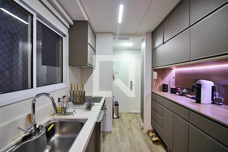 Apartamento à venda com 93m², 3 quartos e 2 vagasCozinha