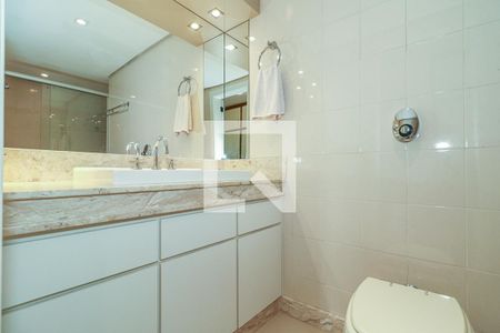 Apartamento à venda com 190m², 2 quartos e 2 vagasBanheiro da Suíte