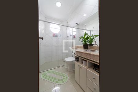 Apartamento à venda com 68m², 3 quartos e 2 vagasBanheiro social