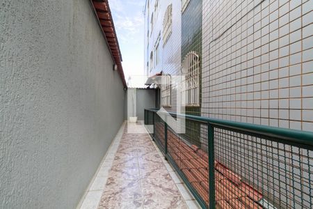 Apartamento à venda com 68m², 3 quartos e 2 vagasEntrada