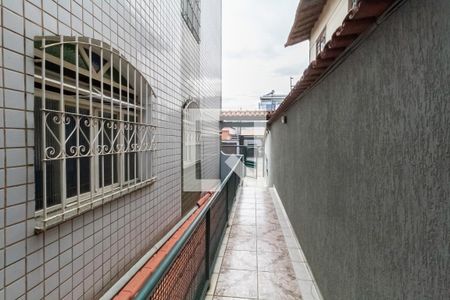 Apartamento à venda com 68m², 3 quartos e 2 vagasEntrada