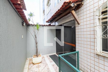 Apartamento à venda com 68m², 3 quartos e 2 vagasEntrada