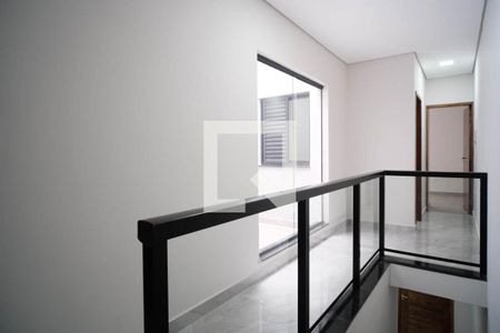 Casa à venda com 143m², 3 quartos e 2 vagas Casa à venda com 143m², 3 quartos e 2 vagasCorredor