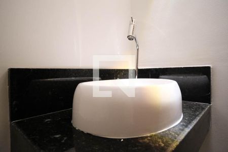 Casa à venda com 143m², 3 quartos e 2 vagas Casa à venda com 143m², 3 quartos e 2 vagasLavabo