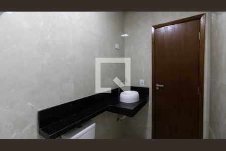 Casa à venda com 140m², 3 quartos e 2 vagas Casa à venda com 140m², 3 quartos e 2 vagasBanheiro da Suíte 2