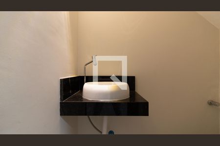 Casa à venda com 140m², 3 quartos e 2 vagas Casa à venda com 140m², 3 quartos e 2 vagasLavabo