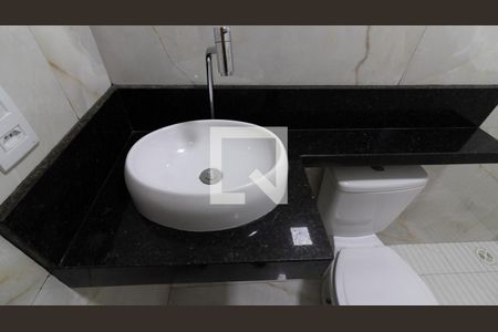 Casa à venda com 140m², 3 quartos e 2 vagas Casa à venda com 140m², 3 quartos e 2 vagasBanheiro da Suíte 1