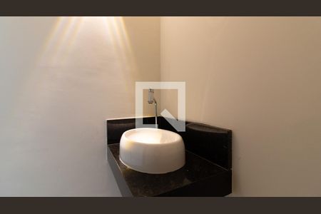 Casa à venda com 140m², 3 quartos e 2 vagas Casa à venda com 140m², 3 quartos e 2 vagasLavabo