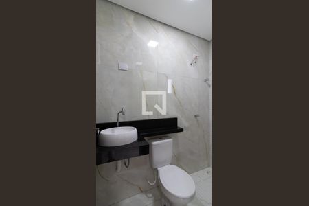 Casa à venda com 140m², 3 quartos e 2 vagas Casa à venda com 140m², 3 quartos e 2 vagasBanheiro da Suíte 1