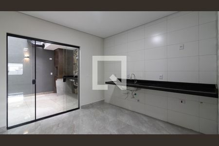 Casa à venda com 140m², 3 quartos e 2 vagas Casa à venda com 140m², 3 quartos e 2 vagasCozinha