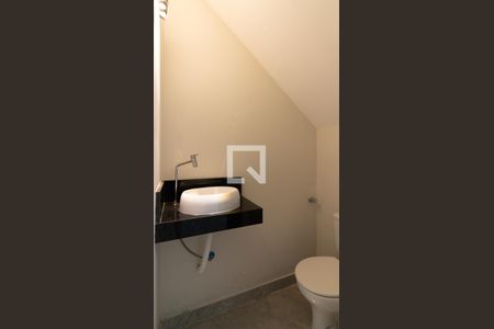 Casa à venda com 140m², 3 quartos e 2 vagas Casa à venda com 140m², 3 quartos e 2 vagasLavabo