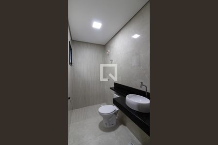 Casa à venda com 140m², 3 quartos e 2 vagas Casa à venda com 140m², 3 quartos e 2 vagasBanheiro da Suíte 2