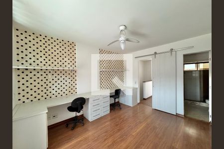 Casa de condomínio à venda com 215m², 3 quartos e 2 vagasSuíte 3