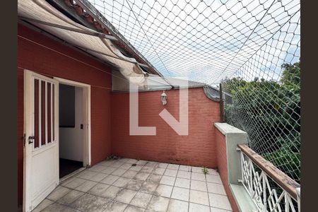 Casa de condomínio à venda com 215m², 3 quartos e 2 vagasTerraço