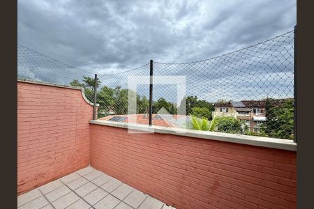 Casa de condomínio à venda com 215m², 3 quartos e 2 vagasSuíte 3 - Varanda