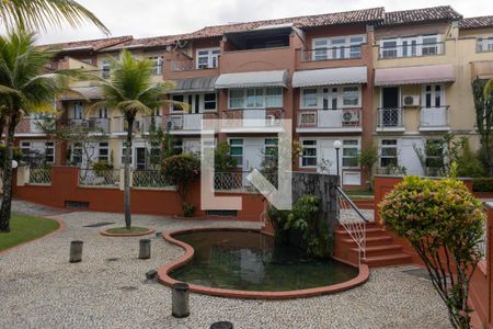 Casa de condomínio à venda com 215m², 3 quartos e 2 vagasÁrea comum