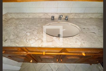 Casa de condomínio à venda com 215m², 3 quartos e 2 vagasBanheiro da Suíte 3