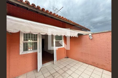 Casa de condomínio à venda com 215m², 3 quartos e 2 vagasSuíte 3 - Varanda
