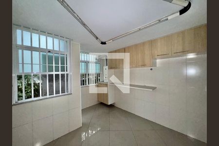 Casa de condomínio à venda com 215m², 3 quartos e 2 vagasCozinha