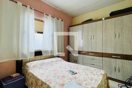 Casa à venda com 165m², 4 quartos e 2 vagas Casa à venda com 165m², 4 quartos e 2 vagasQuarto 4