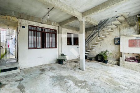 Casa à venda com 165m², 4 quartos e 2 vagas Casa à venda com 165m², 4 quartos e 2 vagasGaragem