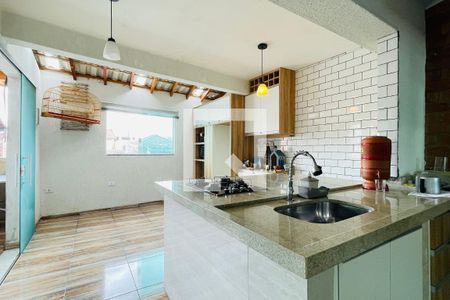 Casa à venda com 165m², 4 quartos e 2 vagas Casa à venda com 165m², 4 quartos e 2 vagasCozinha e Área de Serviço