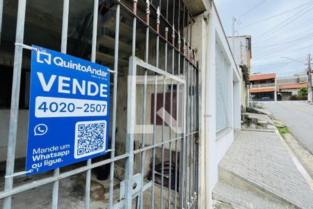 Casa à venda com 165m², 4 quartos e 2 vagas Casa à venda com 165m², 4 quartos e 2 vagasOZTP-235