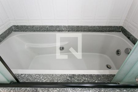 Apartamento à venda com 138m², 3 quartos e 3 vagasBanheiro da Suíte