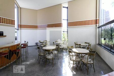 Apartamento à venda com 138m², 3 quartos e 3 vagasÁrea comum - Salão de festas