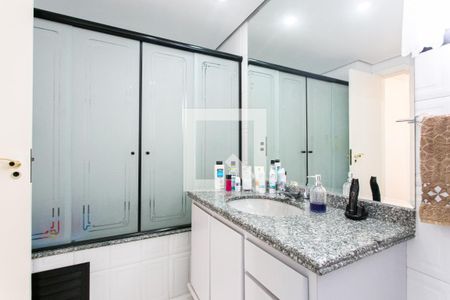 Apartamento à venda com 138m², 3 quartos e 3 vagasBanheiro da Suíte