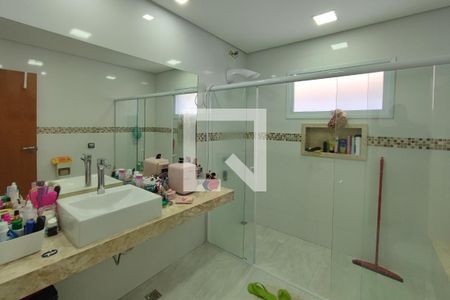 Casa de condomínio para alugar com 290m², 4 quartos e 4 vagasBanheiro Suíte 2