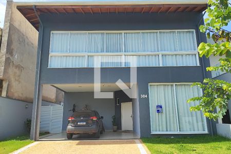 Casa de condomínio para alugar com 290m², 4 quartos e 4 vagasFachada