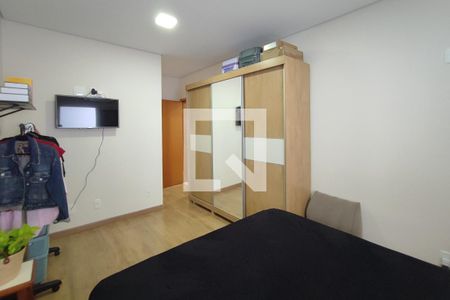 Casa de condomínio para alugar com 290m², 4 quartos e 4 vagasQuarto Suíte 3