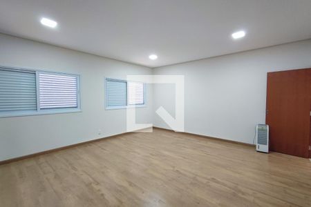 Casa de condomínio para alugar com 290m², 4 quartos e 4 vagasQuarto 4