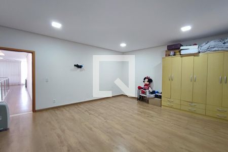 Casa de condomínio para alugar com 290m², 4 quartos e 4 vagasQuarto 4