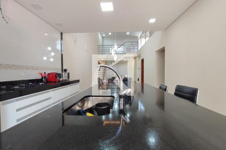 Casa de condomínio para alugar com 290m², 4 quartos e 4 vagasCozinha