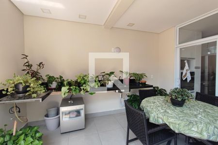 Casa de condomínio para alugar com 290m², 4 quartos e 4 vagasQuintal