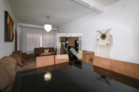 Casa à venda com 4 quartos, 232m² em Santa Maria, Santo André