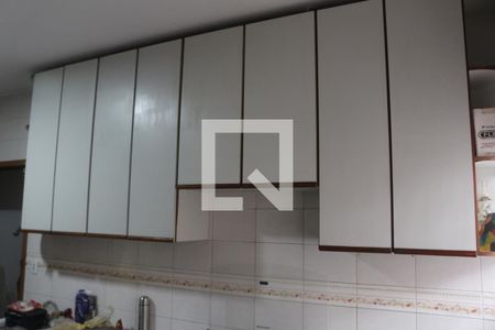 Casa à venda com 232m², 4 quartos e 2 vagasCozinha