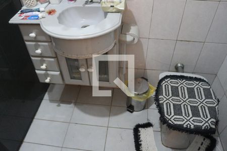 Casa à venda com 232m², 4 quartos e 2 vagasBanheiro 1