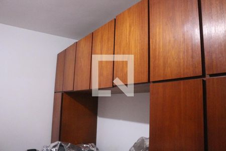 Casa à venda com 232m², 4 quartos e 2 vagasQuarto 2