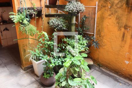 Casa à venda com 232m², 4 quartos e 2 vagasQuintal