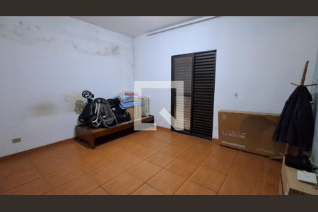 Casa à venda com 4 quartos, 232m² em Santa Maria, Santo André