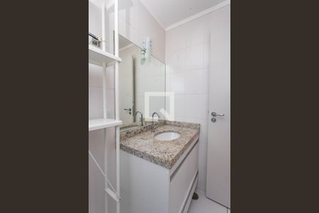 Apartamento à venda com 66m², 3 quartos e 2 vagas Apartamento à venda com 66m², 3 quartos e 2 vagasBanheiro da suíte