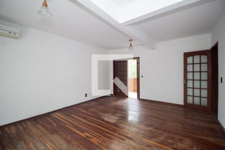 Casa à venda com 400m², 5 quartos e 4 vagas Casa à venda com 400m², 5 quartos e 4 vagasQuarto 2