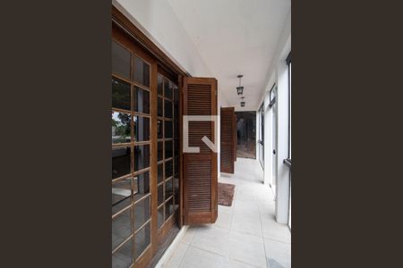 Casa à venda com 400m², 5 quartos e 4 vagas Casa à venda com 400m², 5 quartos e 4 vagasHall de entrada