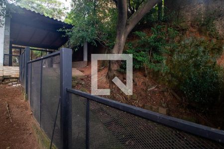 Casa à venda com 400m², 5 quartos e 4 vagas Casa à venda com 400m², 5 quartos e 4 vagasFachada