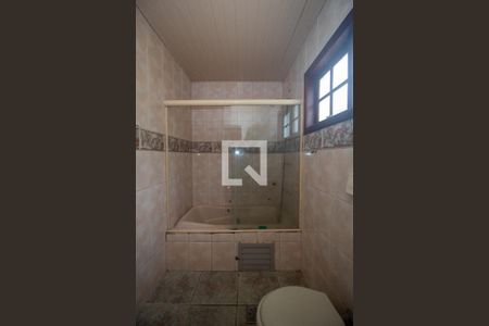 Casa à venda com 400m², 5 quartos e 4 vagas Casa à venda com 400m², 5 quartos e 4 vagasBanheiro 2