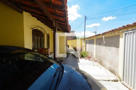 Casa à venda com 130m², 3 quartos e 2 vagasFachada Interna